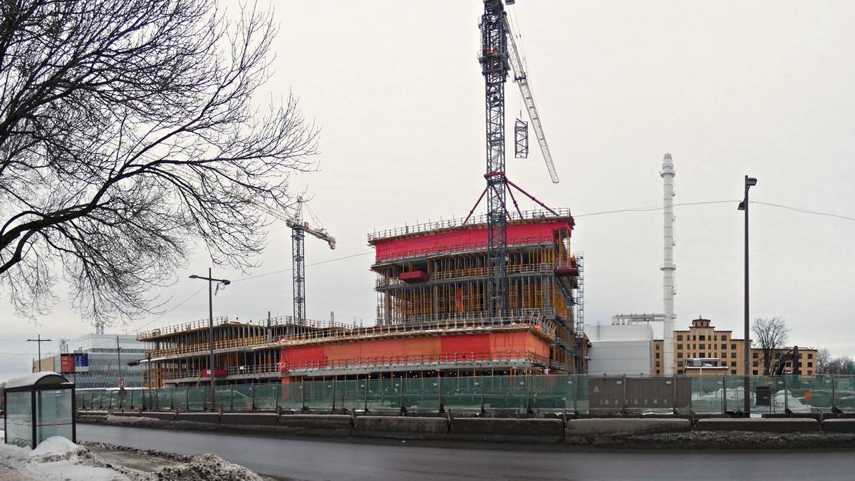 L’immeuble des soins critiques en construction. 2 février 2022.